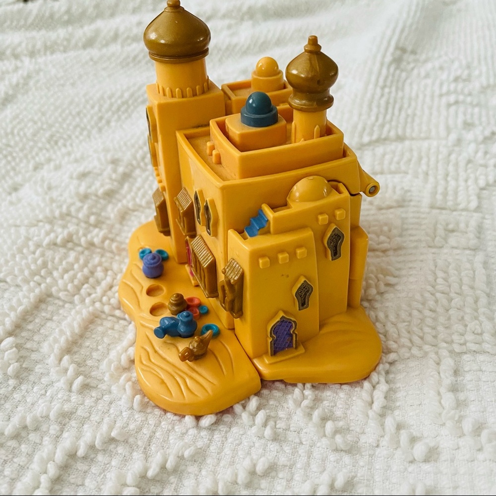 Disney Aladdin Polly Pocket Collectible